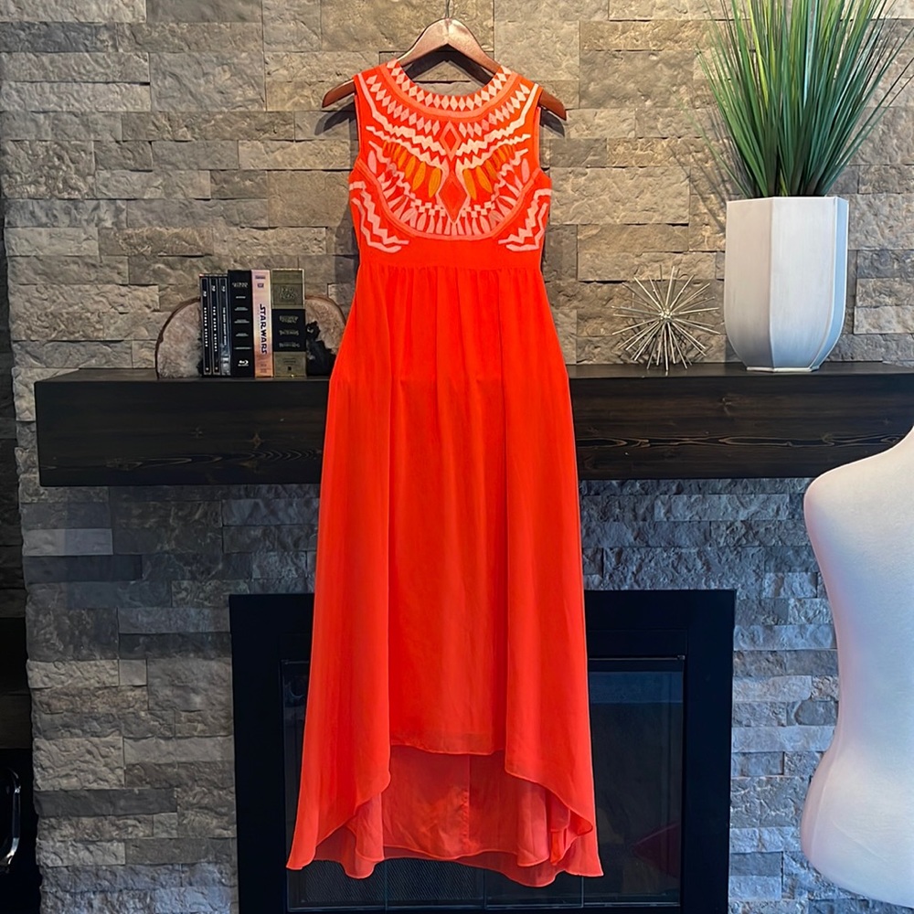 Gianni Bini dress size 0 Aprox 57inches long on back & 48 inches  long in front